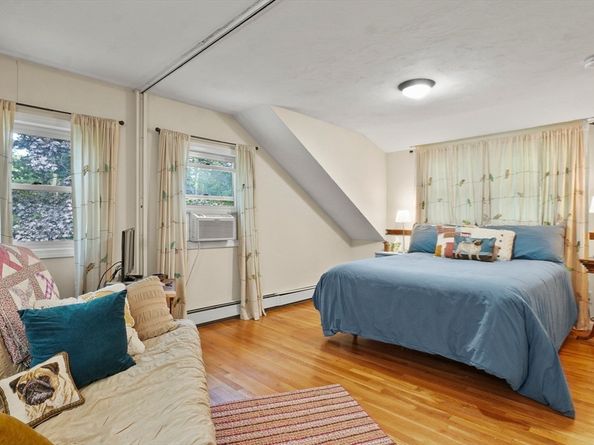 11 Chestnut St, Stow MA 01775
