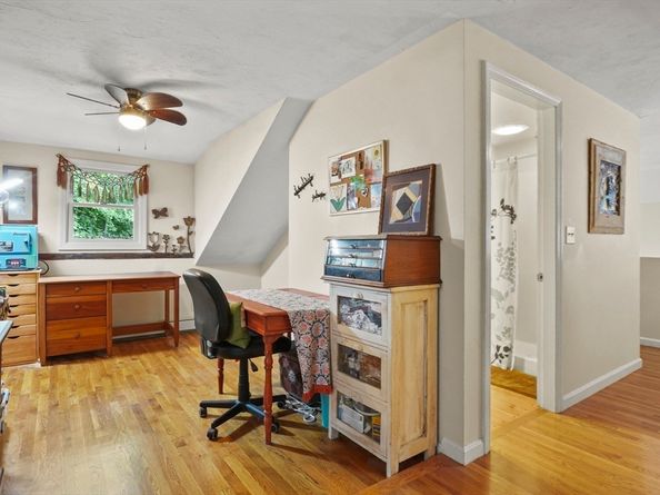 11 Chestnut St, Stow MA 01775