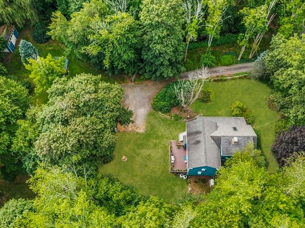 11 Chestnut St, Stow MA 01775