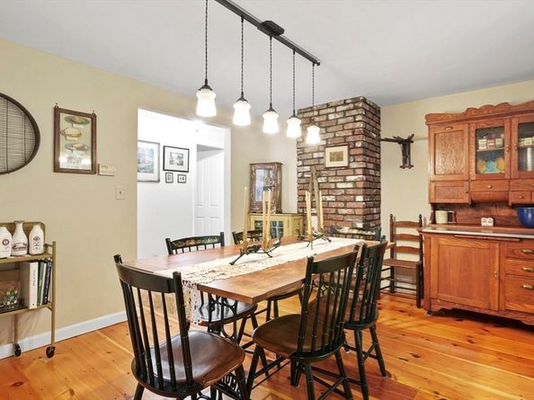 11 Chestnut St, Stow MA 01775