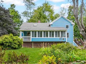 11 Chestnut St, Stow MA 01775