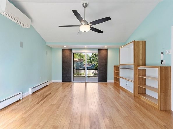 32 Doyle St, Leominster MA 01453