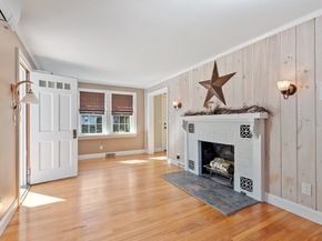 32 Doyle St, Leominster MA 01453