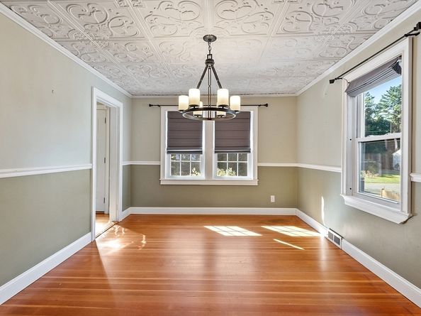 32 Doyle St, Leominster MA 01453