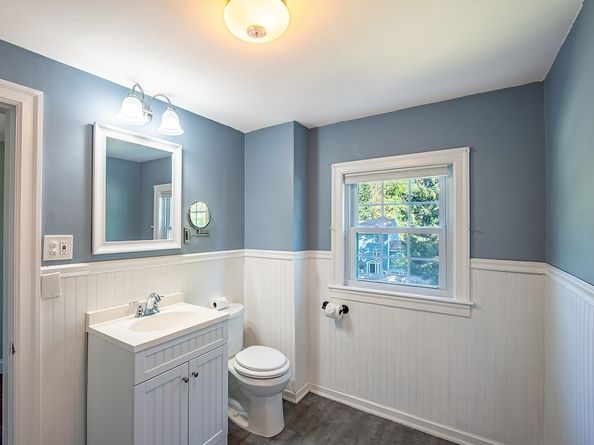 32 Doyle St, Leominster MA 01453