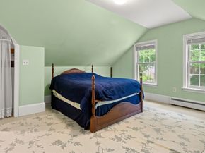 70 Maple St, West Newbury MA 01985