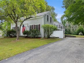 70 Maple St, West Newbury MA 01985