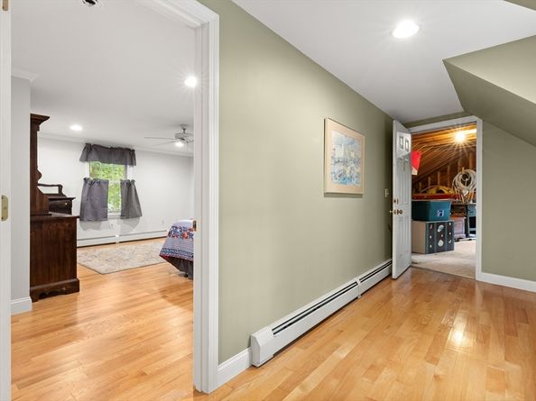 70 Maple St, West Newbury MA 01985