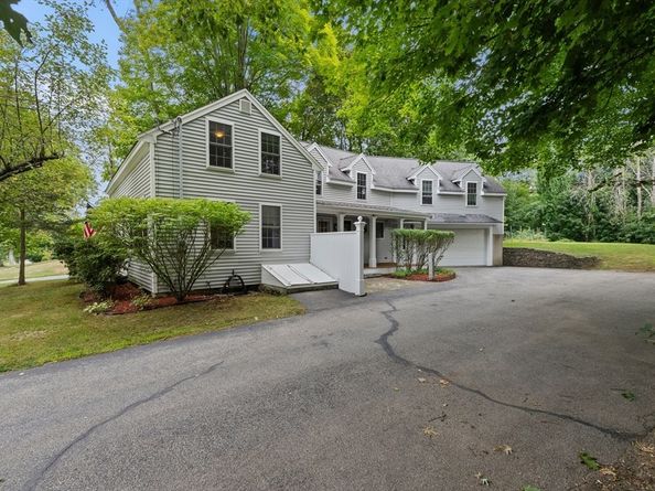 70 Maple St, West Newbury MA 01985