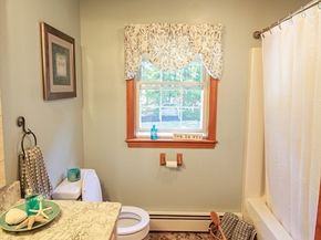 64 Britney Dr, Holden MA 01520