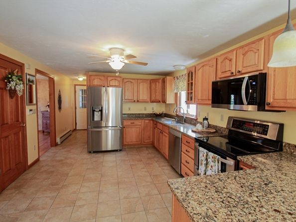64 Britney Dr, Holden MA 01520