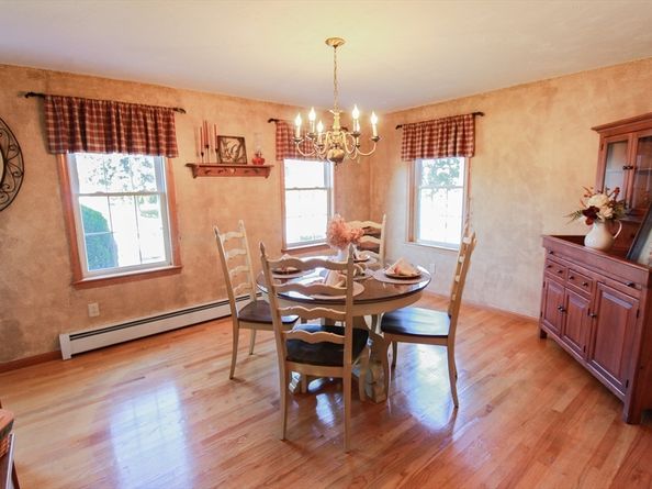 64 Britney Dr, Holden MA 01520