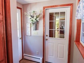 64 Britney Dr, Holden MA 01520