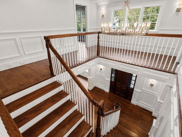 99 Old Colony Rd, Wellesley MA 02481