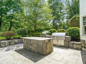 99 Old Colony Rd, Wellesley MA 02481
