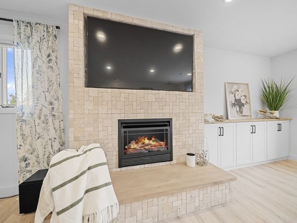 8 Butterworth Rd, Beverly MA 01915