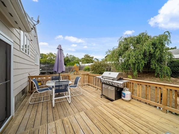 8 Butterworth Rd, Beverly MA 01915