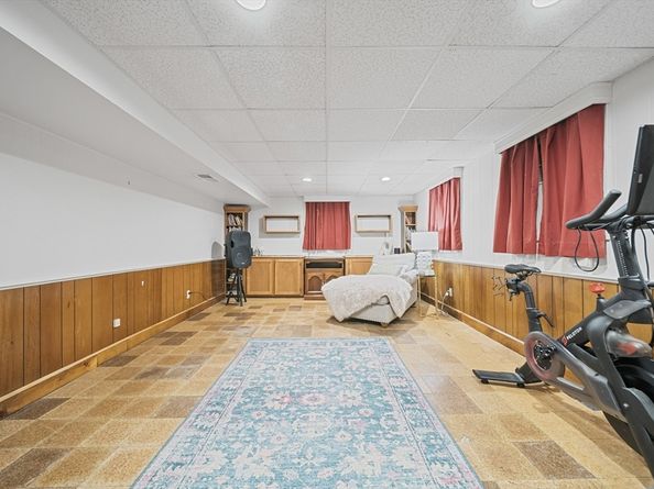 8 Butterworth Rd, Beverly MA 01915