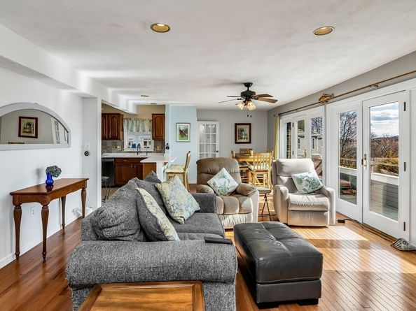 61 Front St B, Beverly MA 01915