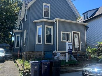 10 Gaylord St