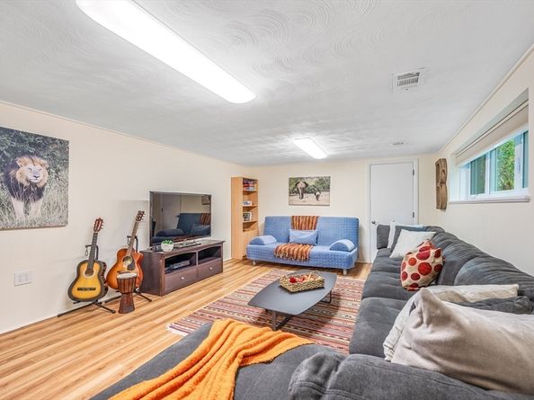 36 Cannon St, Newton MA 02461