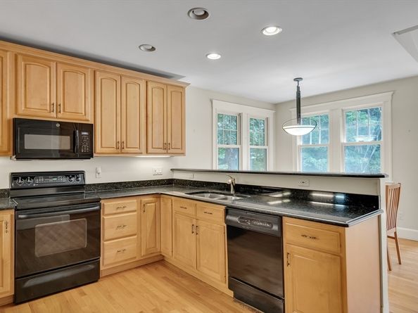 31 Maple Street, Lexington MA 02420