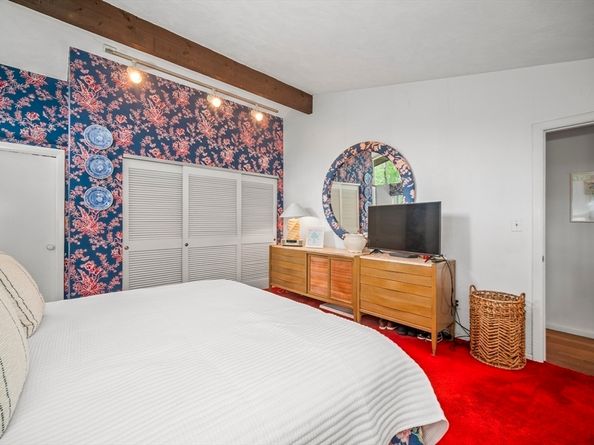 39 Indian Ridge Road, Natick MA 01760
