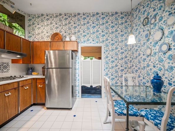 39 Indian Ridge Road, Natick MA 01760