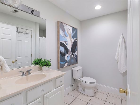 1306 Columbia Rd 5C, Boston MA 02127