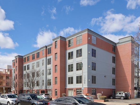 1306 Columbia Rd 5C, Boston MA 02127