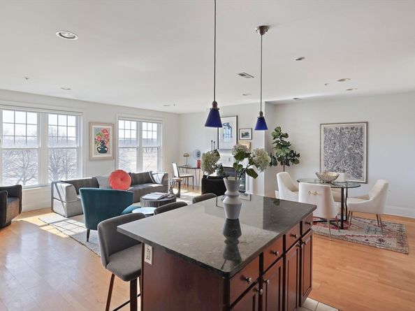 1306 Columbia Rd 5C, Boston MA 02127