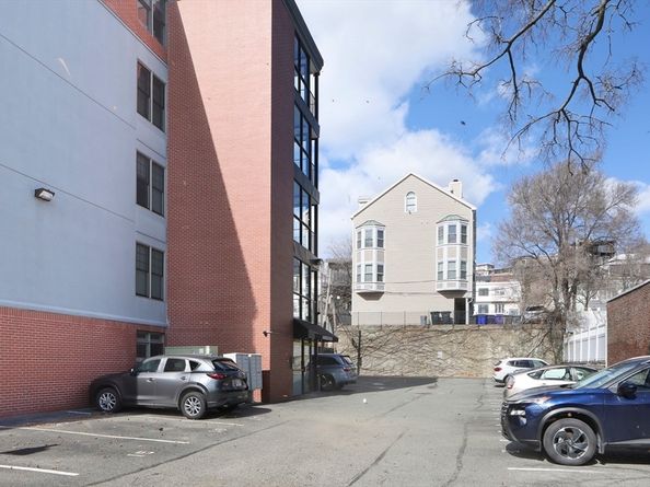 1306 Columbia Rd 5C, Boston MA 02127