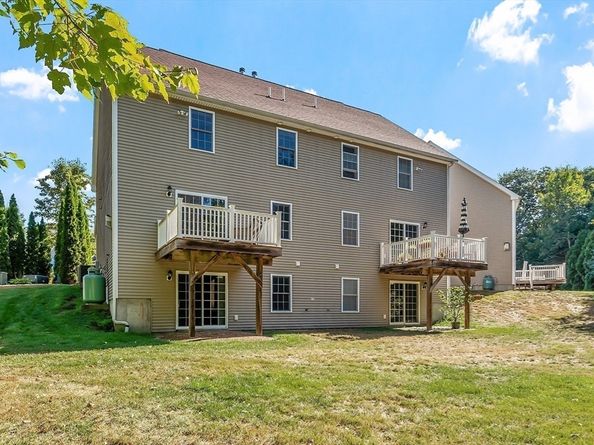 141 Pinewood Drive 10B, Gardner MA 01440