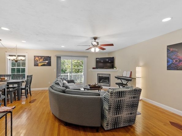 141 Pinewood Drive 10B, Gardner MA 01440