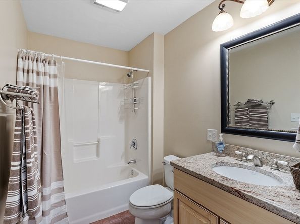 141 Pinewood Drive 10B, Gardner MA 01440