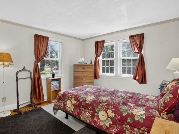 341 Pleasant St, Framingham MA 01701