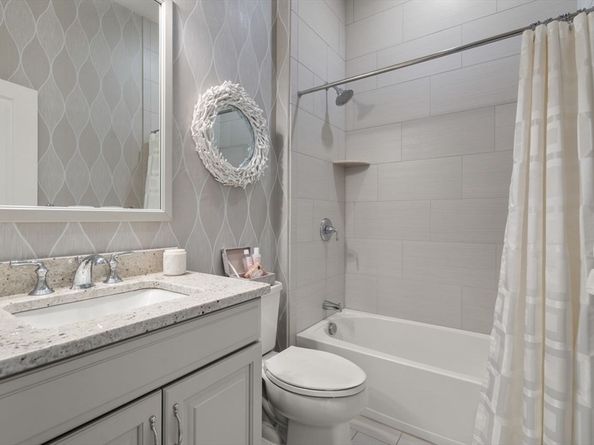 20 Jameson Dr 20, Millis MA 02054