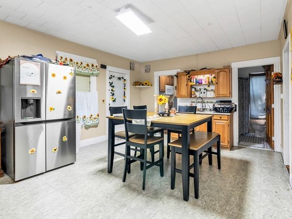 21-23 Omena Pl, Fitchburg MA 01420