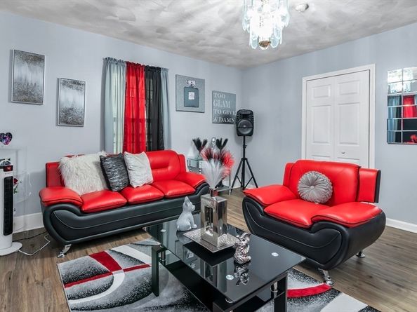 21-23 Omena Pl, Fitchburg MA 01420