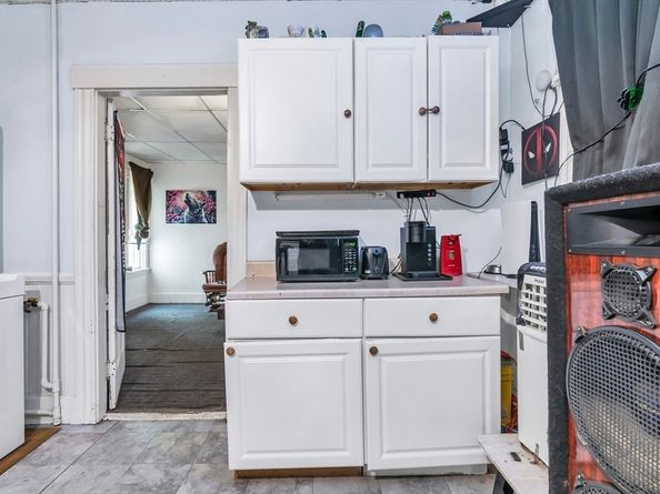 21-23 Omena Pl, Fitchburg MA 01420