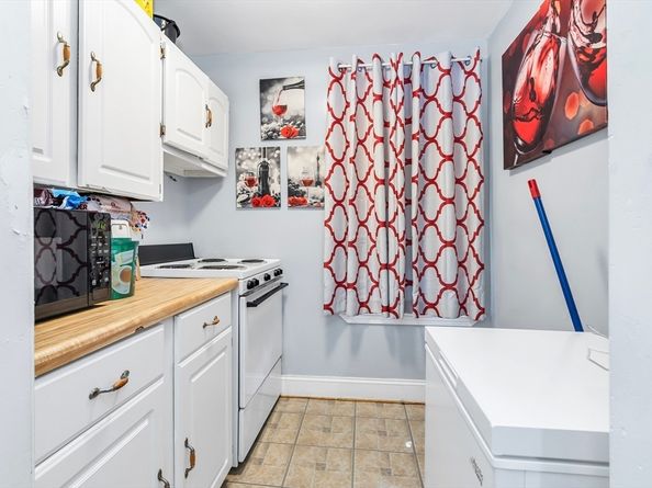 21-23 Omena Pl, Fitchburg MA 01420