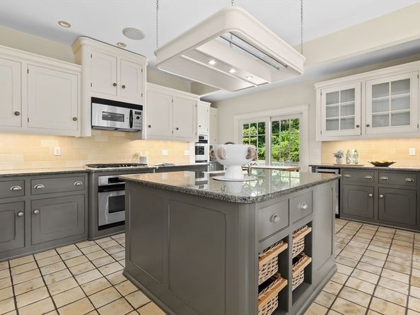 58 Eastern Point Blvd, Gloucester MA 01930