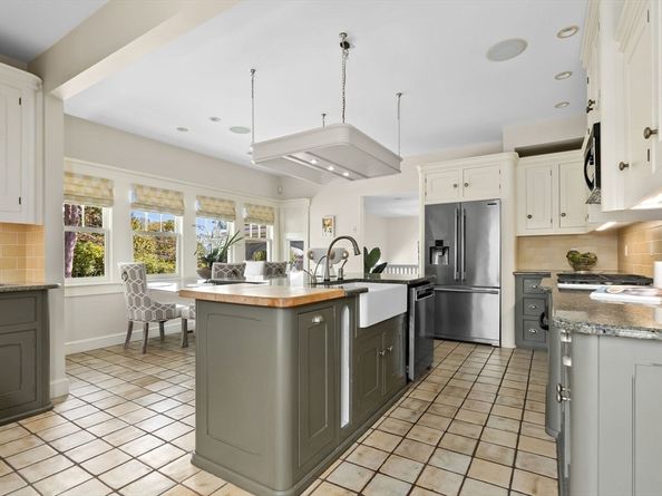 58 Eastern Point Blvd, Gloucester MA 01930