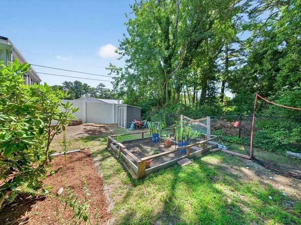 261 Marion Rd, Wareham MA 02571