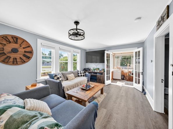 261 Marion Rd, Wareham MA 02571