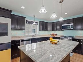 28 Mcintosh Dr 22, Stow MA 01775