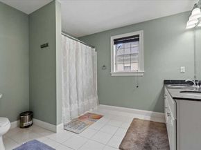 28 Mcintosh Dr 22, Stow MA 01775