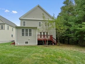 28 Mcintosh Dr 22, Stow MA 01775