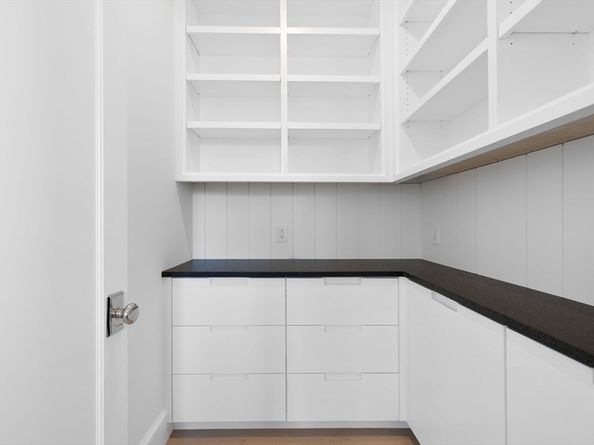 22 Common Court 22, Lexington MA 02421