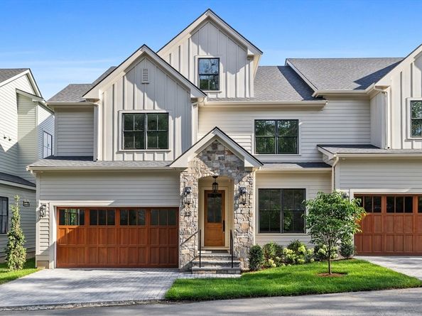 22 Common Court 22, Lexington MA 02421